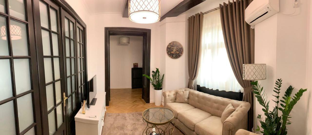 English Apartment Craiova Exterior foto
